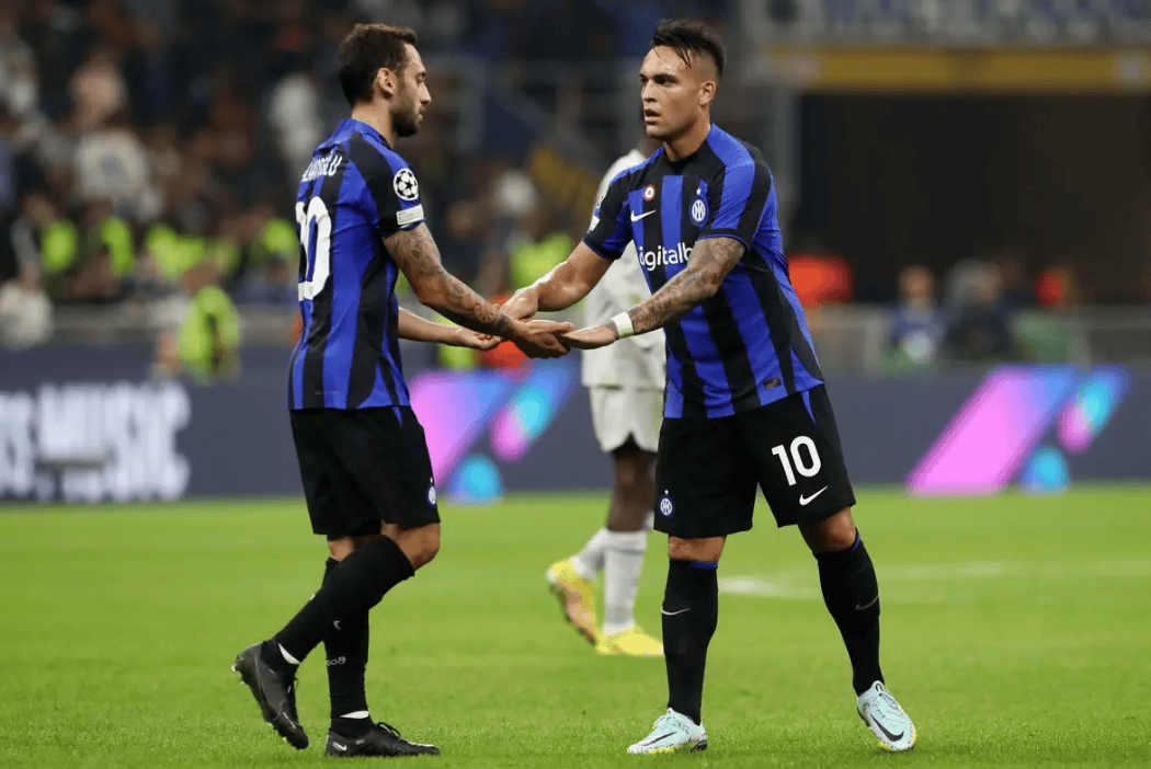 34胜2平，拜仁欧冠小组／联赛阶段主场36场不败（拜仁欧冠小组／联赛阶段主场36战不败，战绩34胜2平）