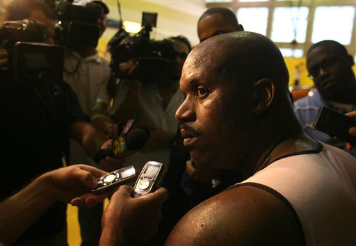 篮球NBA球队教练强调防守纪律（NBA球队主教练强调防守纪律性）