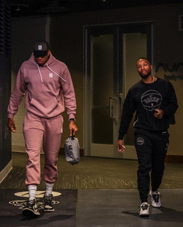 卢伟：首发变阵后默契度还不够，但是大家分享球做得不错（卢伟：首发调整后默契仍不足，但球队传球分享值得肯定）