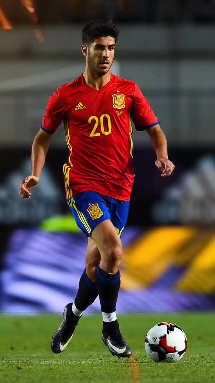 NBA：詹姆斯30+10+8 湖人险胜灰熊（NBA：詹姆斯30分10篮板8助攻，湖人惊险击败灰熊）