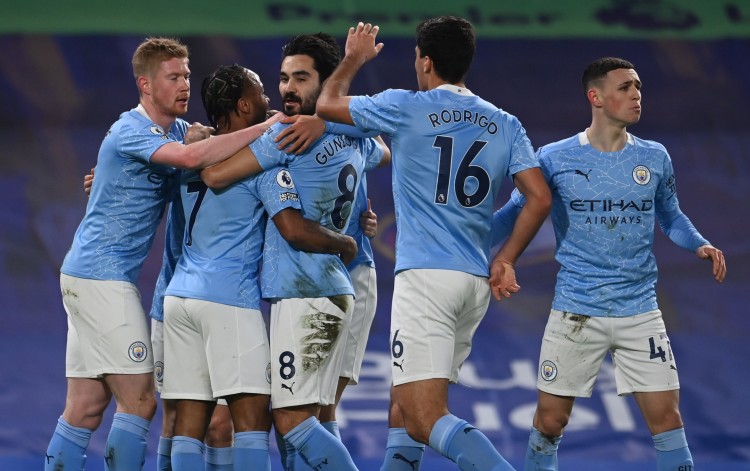 记者：拜仁计划签下17岁厄瓜多尔中卫奥拉亚，并准备将其外租（记者称拜仁拟引进17岁厄瓜多尔中卫奥拉亚，签约后将外租）