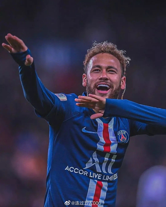 队报：登贝莱预计11月底复出，巴黎正在权衡他能否出战热刺（队报：登贝莱或将于11月下旬复出，巴黎考虑是否让其对阵热刺）