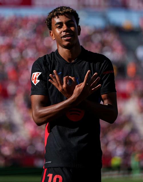 莱比锡官方：韦德拉奥果左膝腘窝处肌腱受伤，将缺阵数周（莱比锡官宣：韦德拉奥果左膝腘窝肌腱受伤，预计缺席数周）