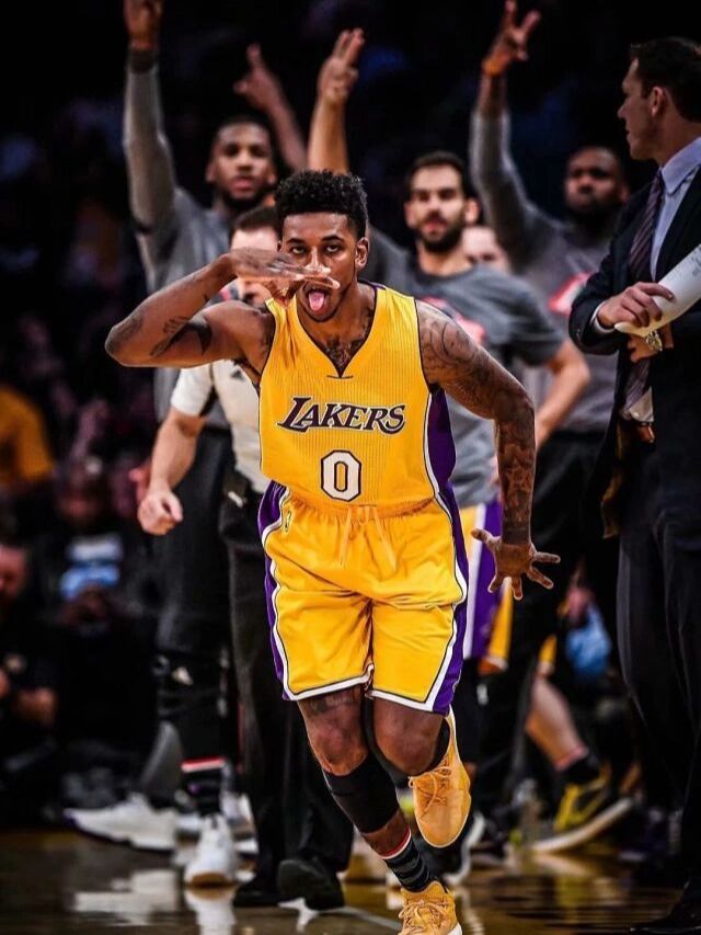 塔帅：我会联系温格但没那么频繁；每次听助威歌都起鸡皮疙瘩（塔帅：与温格偶有联络；每逢助威歌响起都起鸡皮疙瘩）