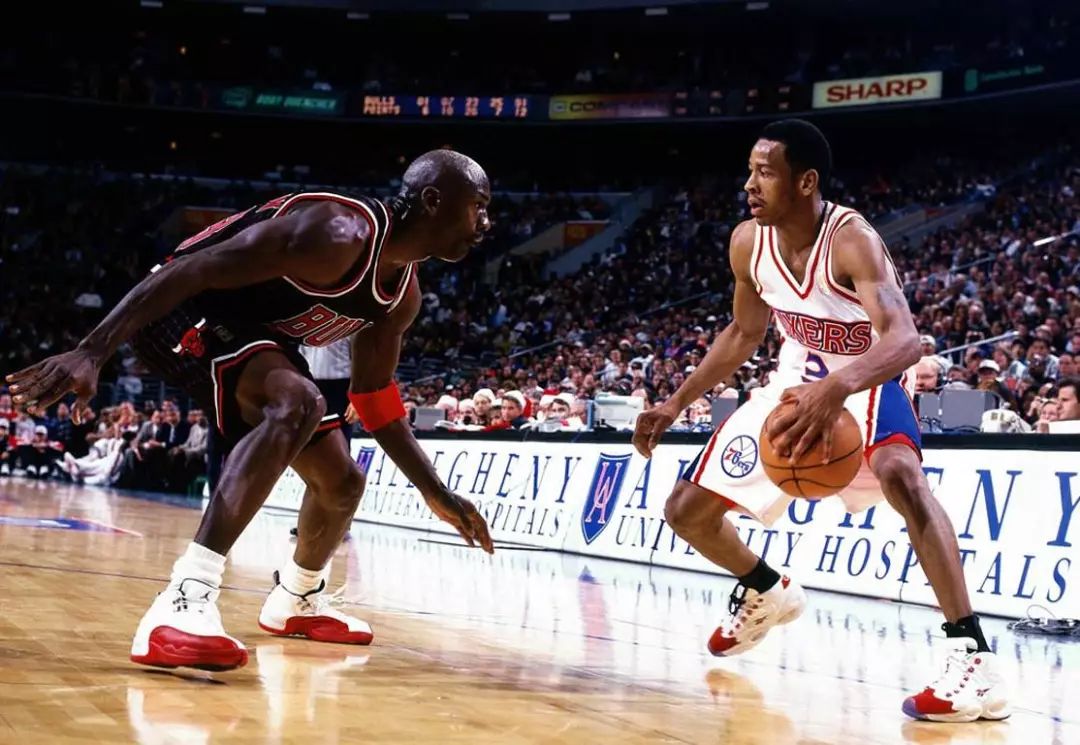 从2002年韩日世界杯开始喜欢上足球，当时政治老...（爱上足球始于2002韩日世界杯，那时政治老...）